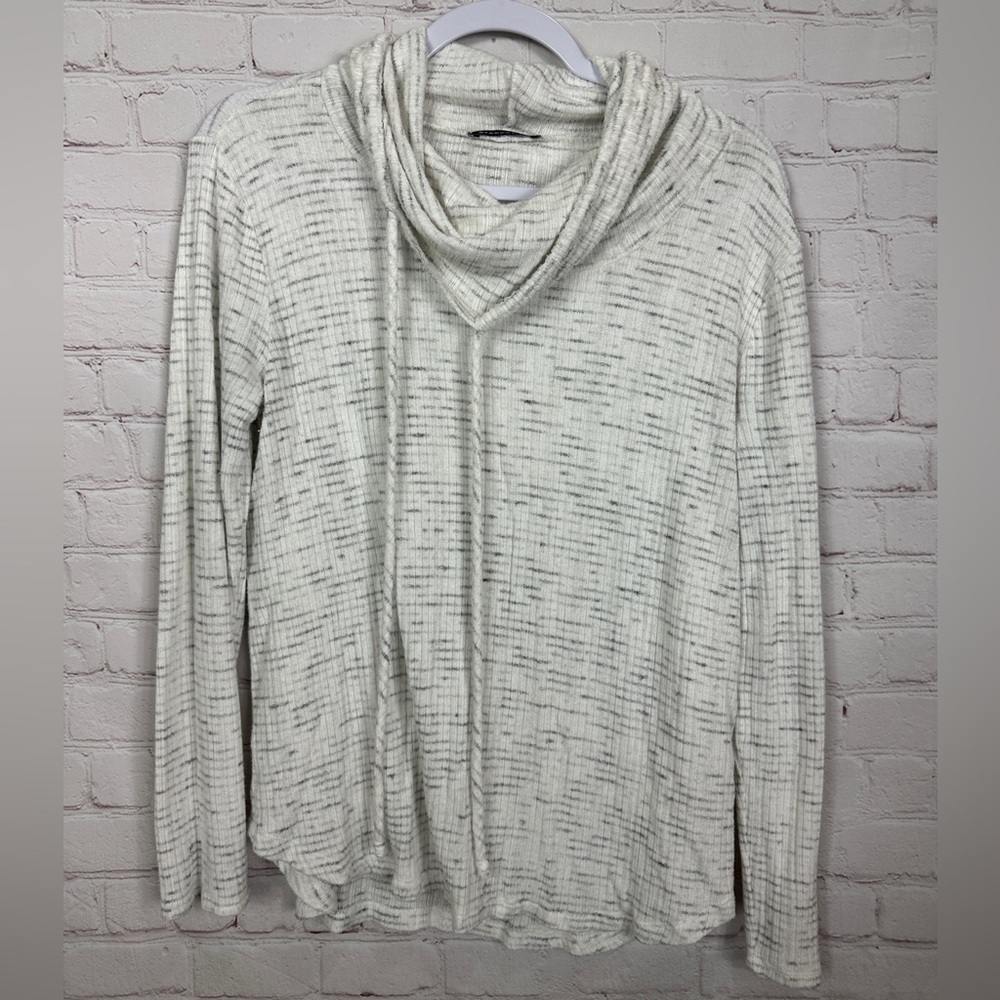 Staccato Women's Cowl Neck Long Sleeve ribbed Pullover Shirt, sz M